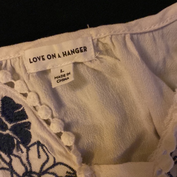 V-neck blue floral embroidered spaghetti strap tank top - Picture 3 of 4